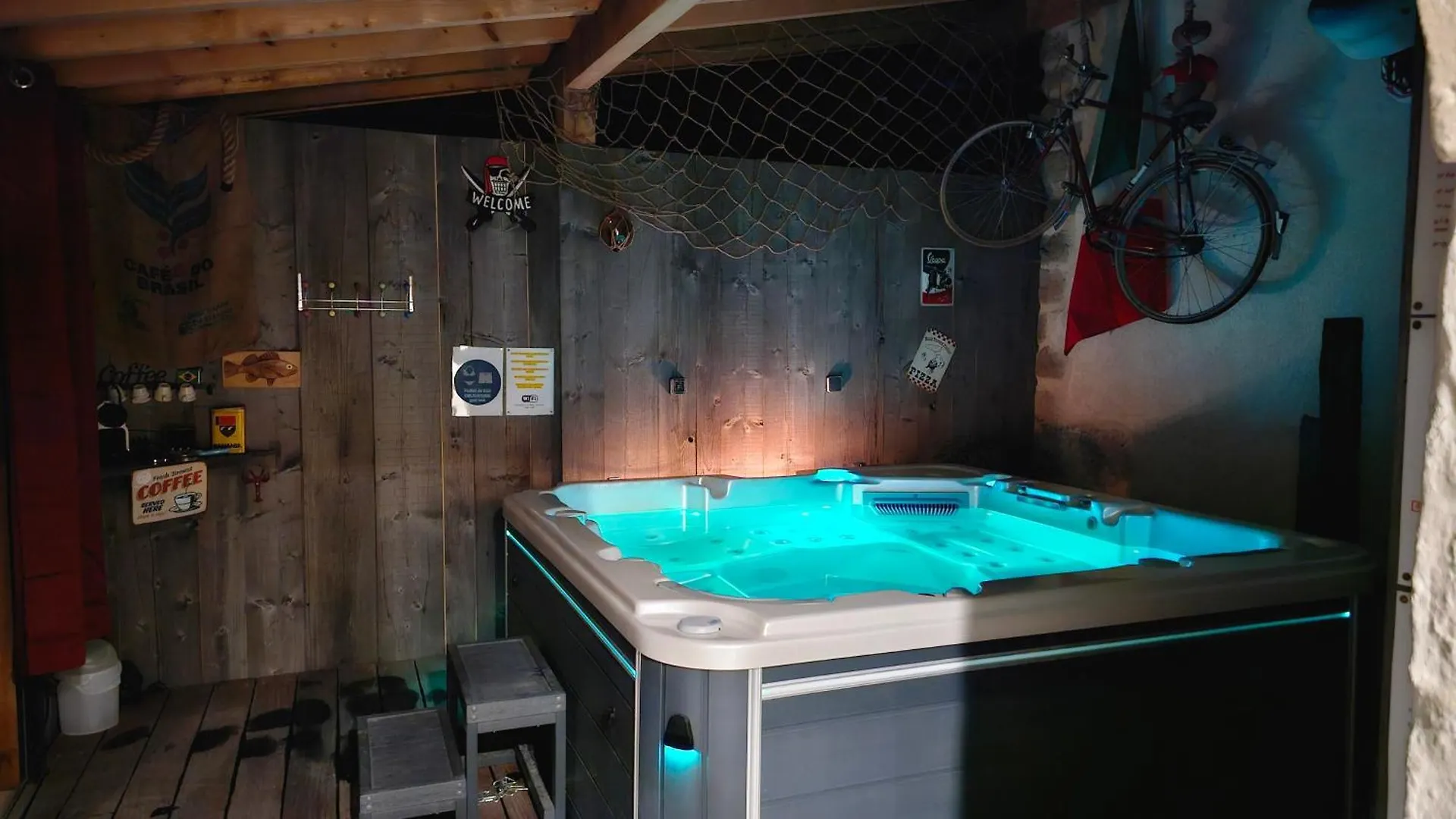 Spa Dans Les Alpes Desingy 0*,  France