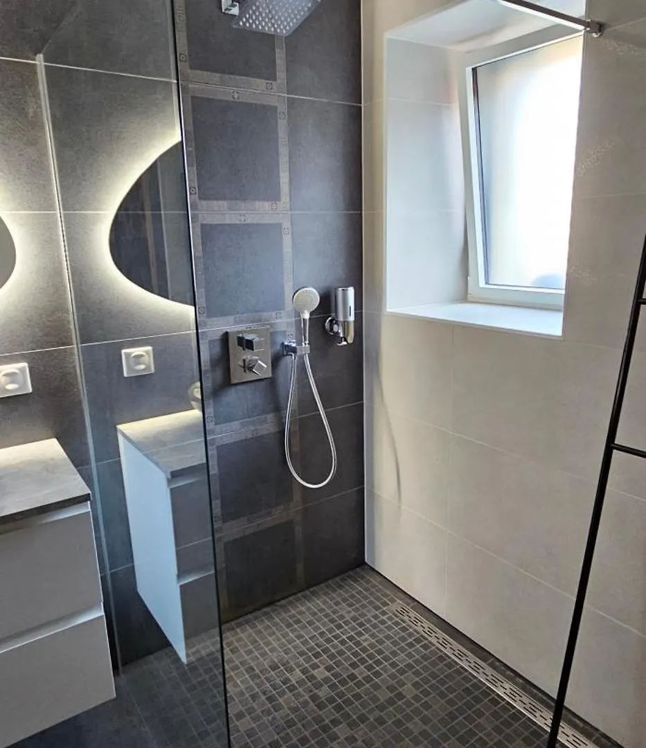 Apartment Spa Dans Les Alpes Desingy